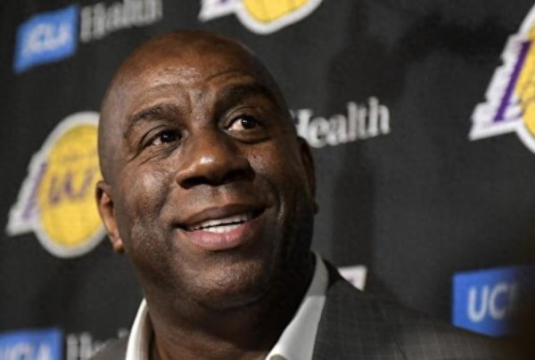 Magician: As I expected, when the Celtics sold 6 billion, I knew the Lakers were worth 10 billion!